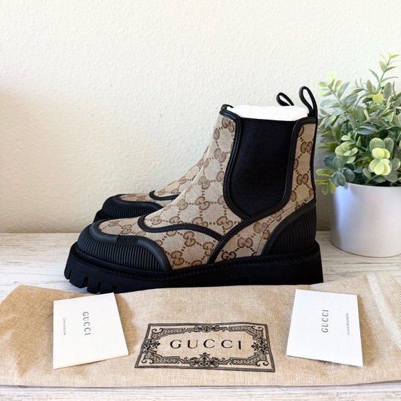 New Gucci GG Supreme Women Chelsea Boots, Size 39, US 9 - Picture 2 of 11